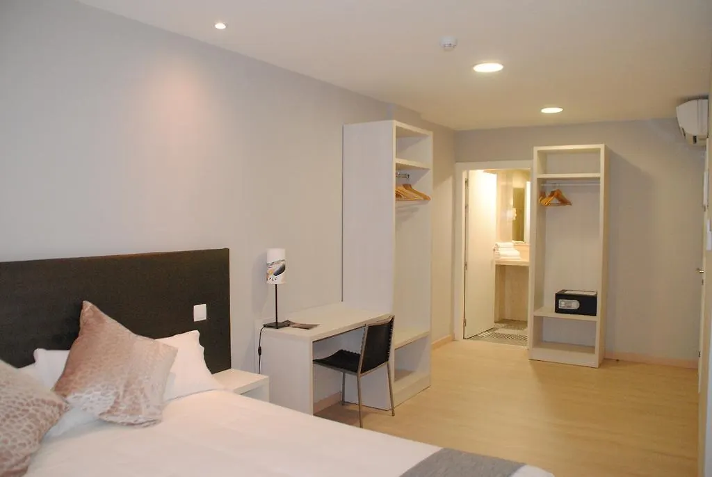 Hostal Aslyp 114 Барселона
